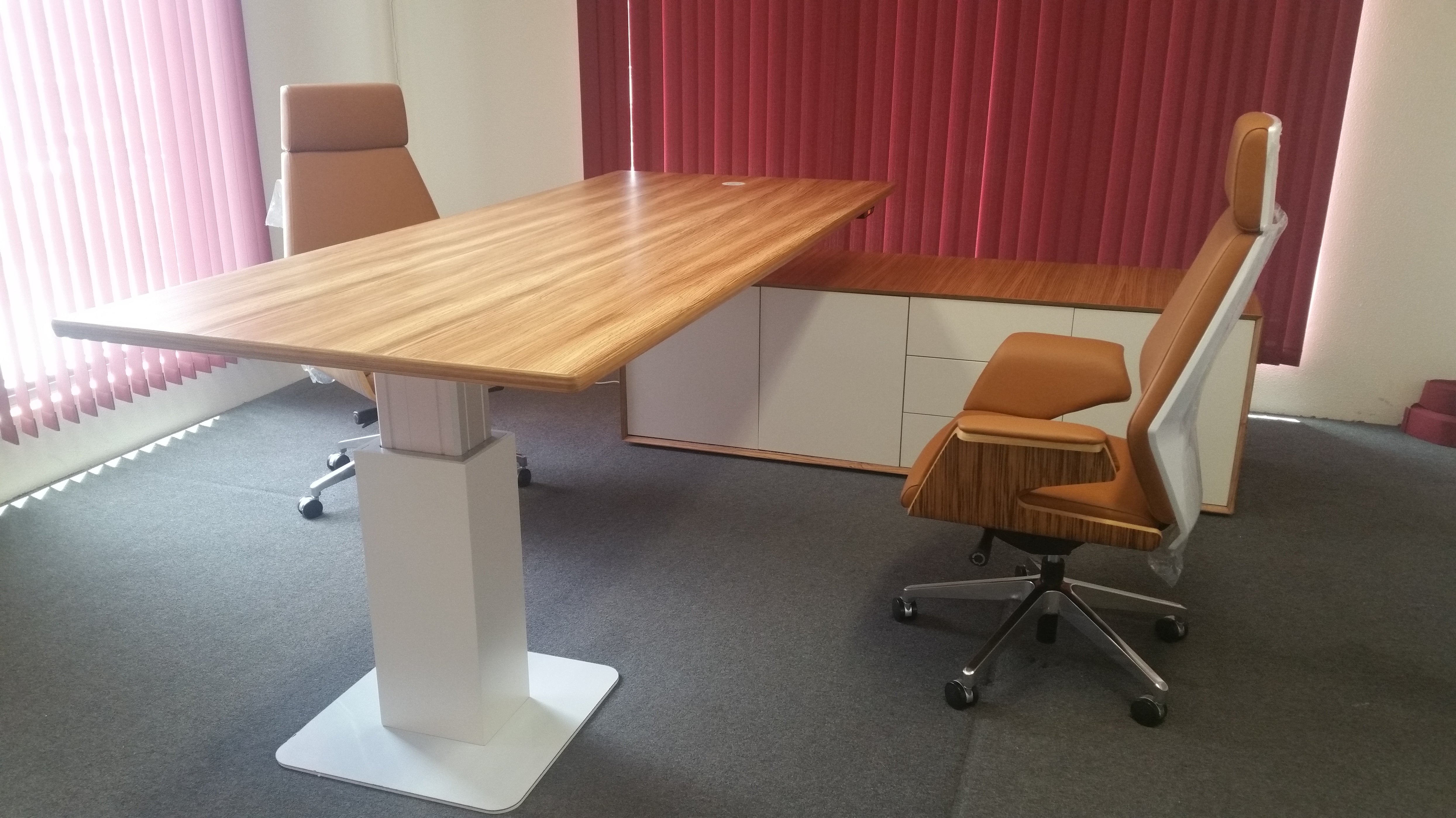 Evolution Executive Height Adjustable Desk with Credenza Return | Elite ...