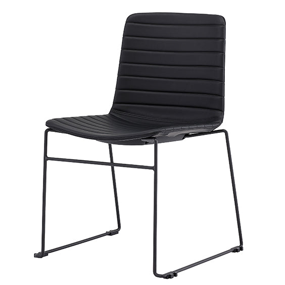Mia Breakout Chair